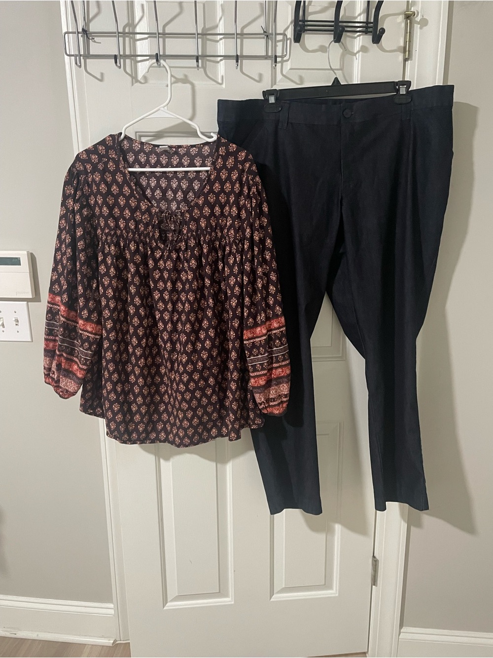 26w dark jeans Lee stretchy new - Classic Straight Leg peasant top 3x old navy